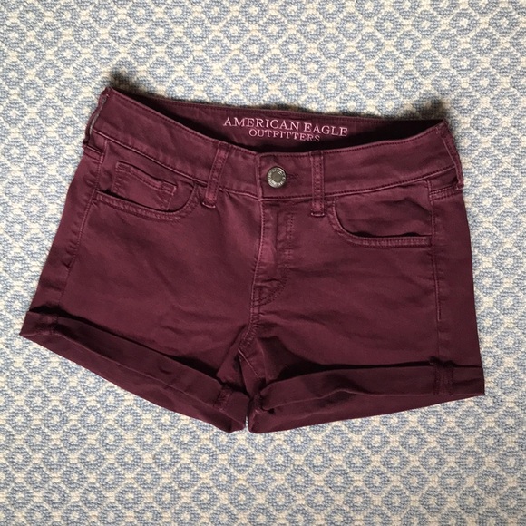 Maroon jean shorts. - Picture 1 of 2